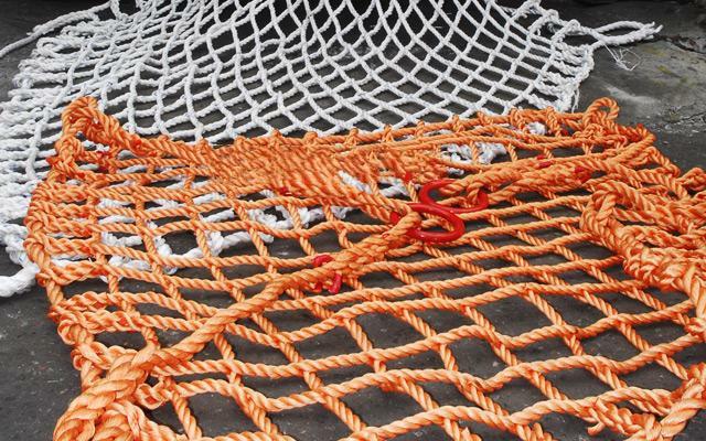 images-Fabrication- Nets, Cable grips, Webbing slings-synodinos-cyprus-thessaloniki-manufacturing-nets-rope-webbing-slings-cable-grips-test-certificate